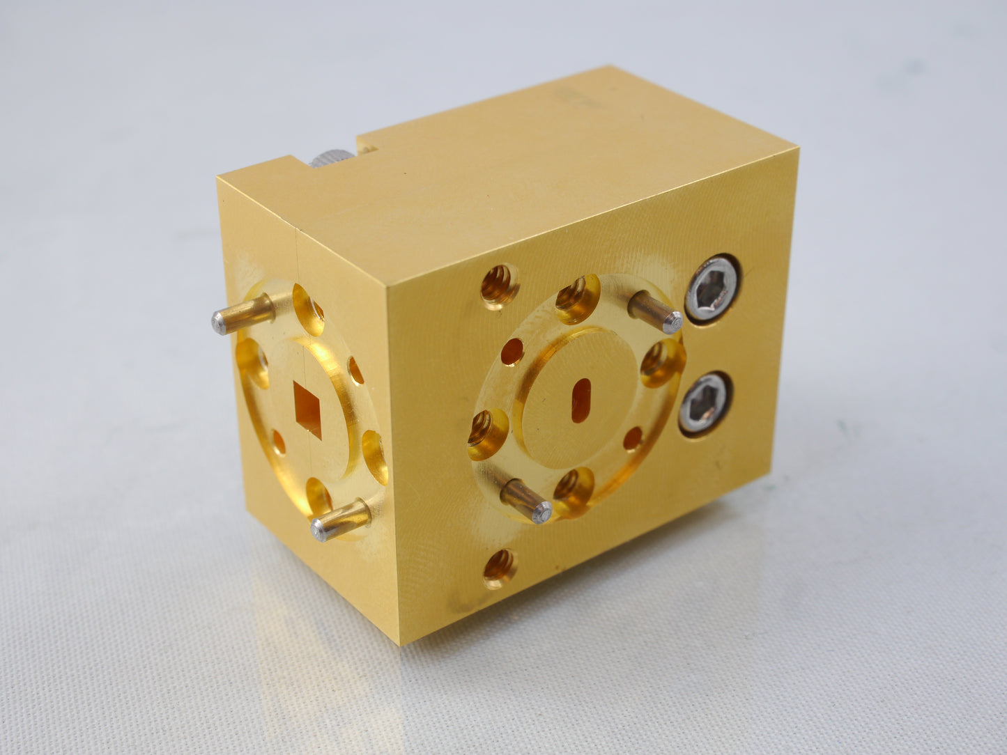 E-Band (60 to 90 GHz) Orthomode Transducer